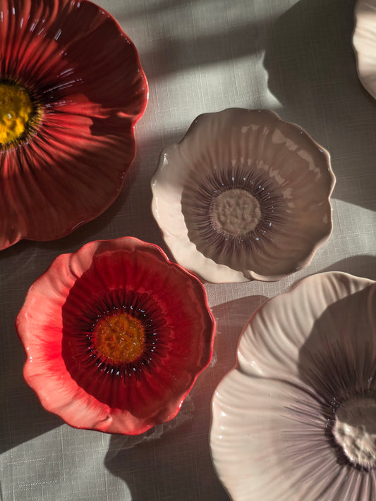 Camelia Ceramic Plates/Bowls